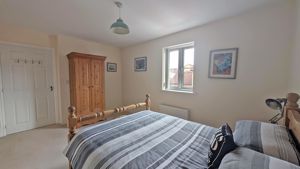 MAIN BEDRROM- click for photo gallery